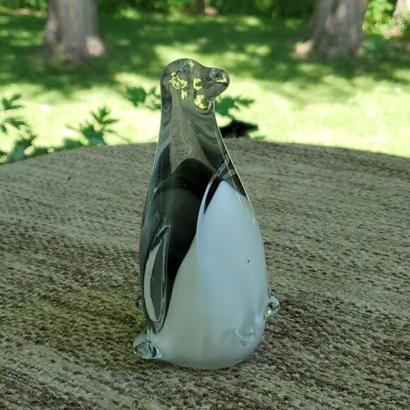Blown Glass Penguin   - Picture 3 of 7